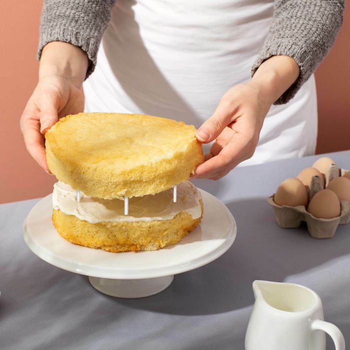 SUPER TALL Naked CAKE Centre Dowel tutorial- Rosie's Dessert Spot - YouTube